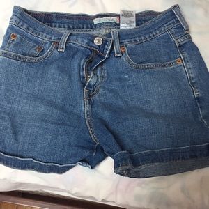 Levi’s shorts